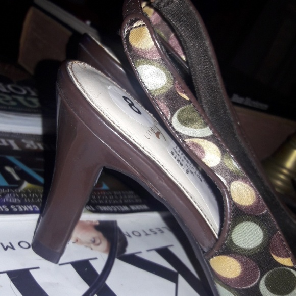 Shoes - Picture 2 of 5